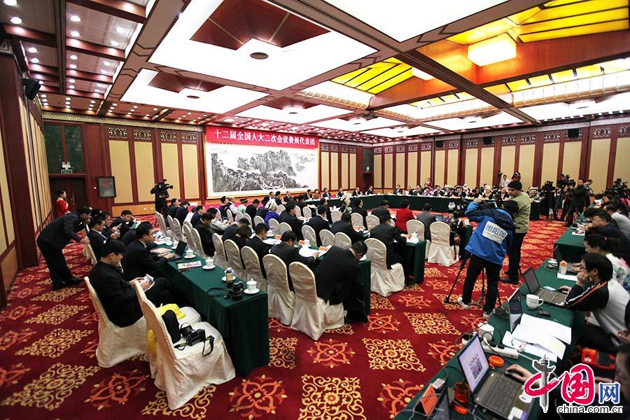 3月6日，十二届全国人大二次会议贵州省代表团在金台宾馆金樽厅举行团组开放日活动。 中国网记者 郑亮 摄