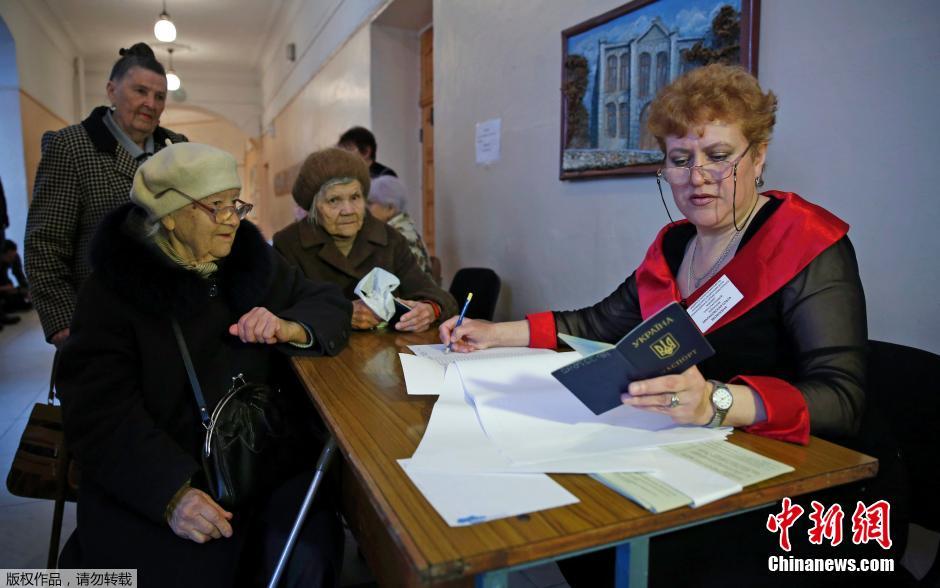 克裏米亞地區公投開始 將決定是否加入俄聯邦