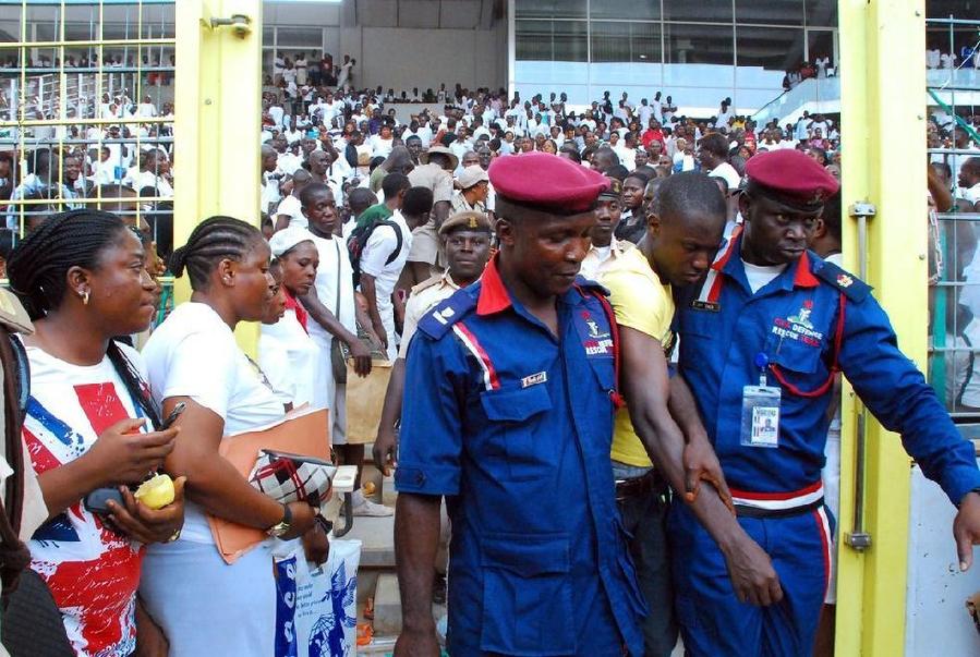 尼日利亚公务员招聘会发生踩踏 14人死亡