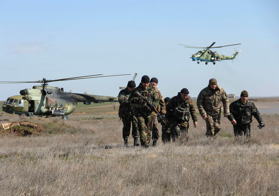 3月18日，集結于烏克蘭境內Kherson地區的烏克蘭軍隊，這個地方與克裏米亞相鄰。