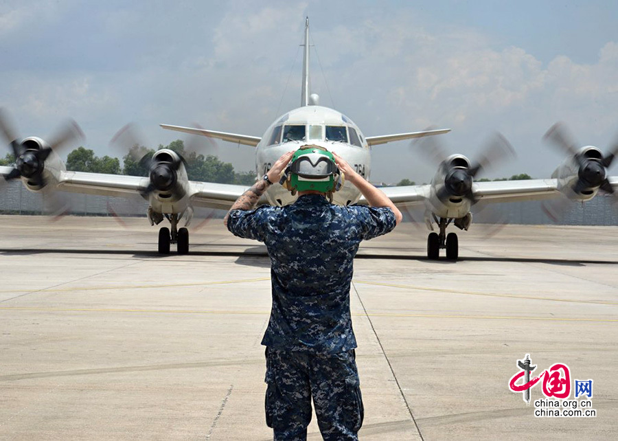 当地时间2014年3月18日，马来西亚吉隆坡，美军派出P-3C反潜机前往搜寻马航失联客机。