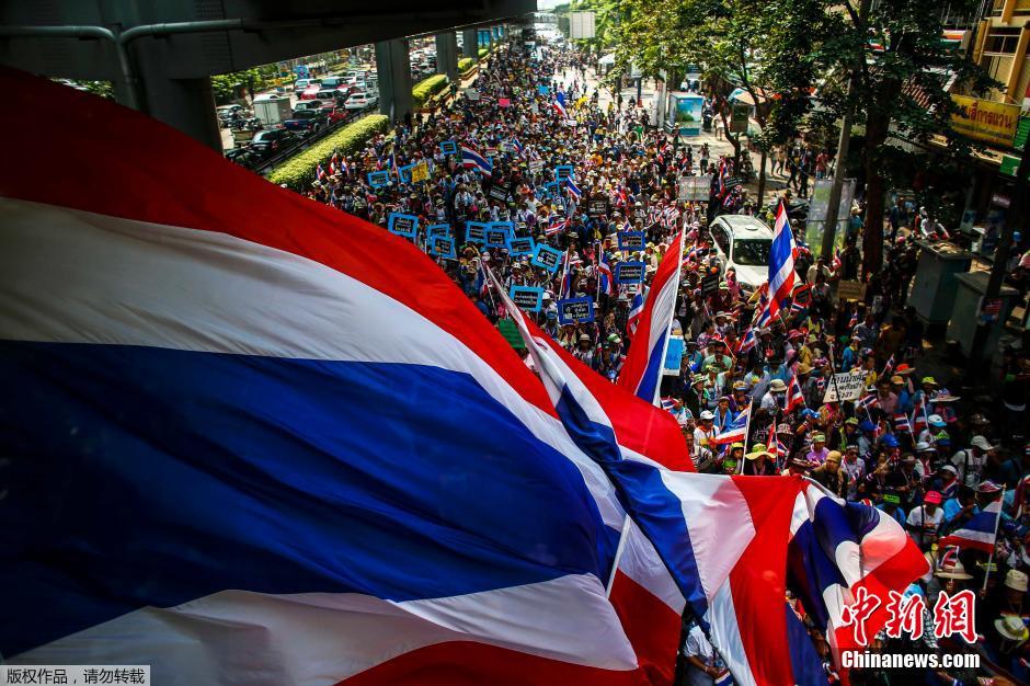 泰国2月大选被判无效 反政府示威游行重新开始[组图]