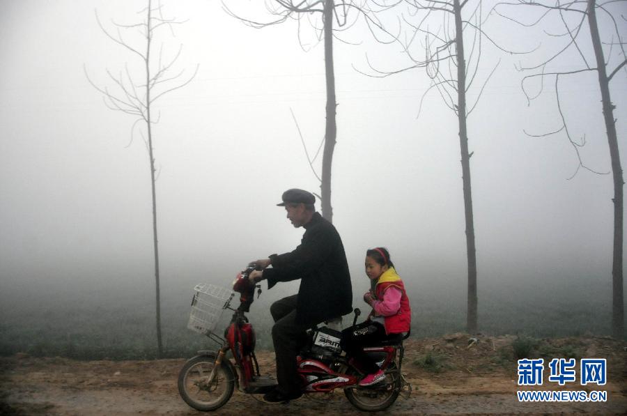 全國多地遭受霧霾襲擊