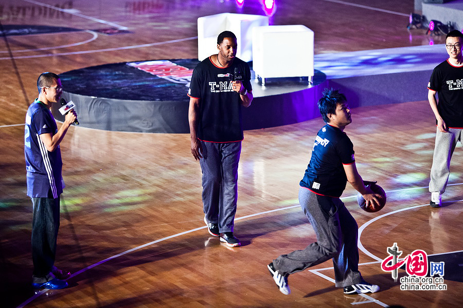 NBA巨星麦迪亮相京城球迷嘉年华
