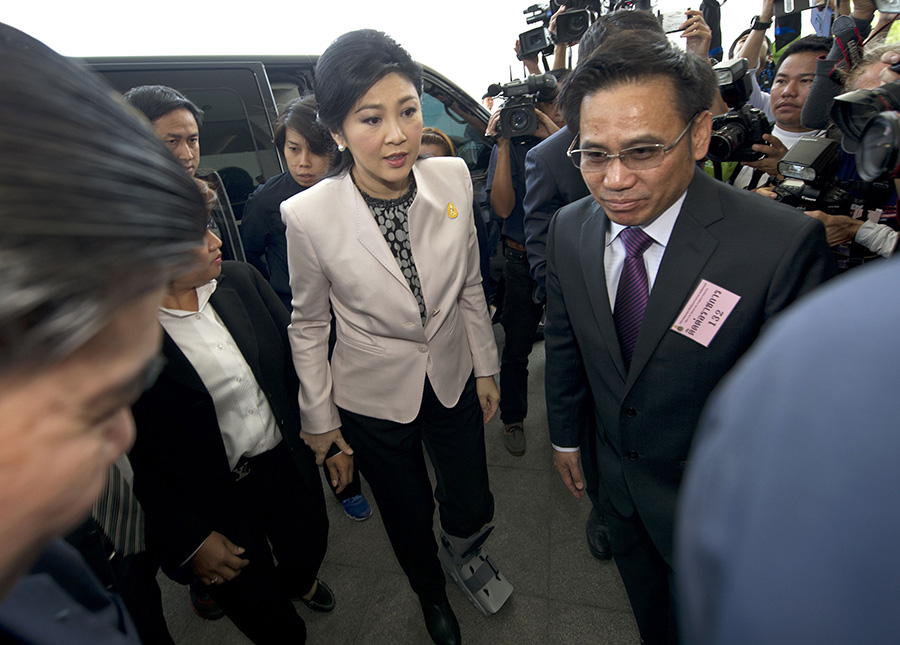 泰國看守總理英拉赴反貪委為自己辯護