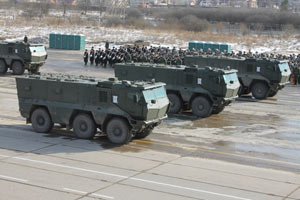 俄军又有新装备：阅兵彩排上亮相新款战车