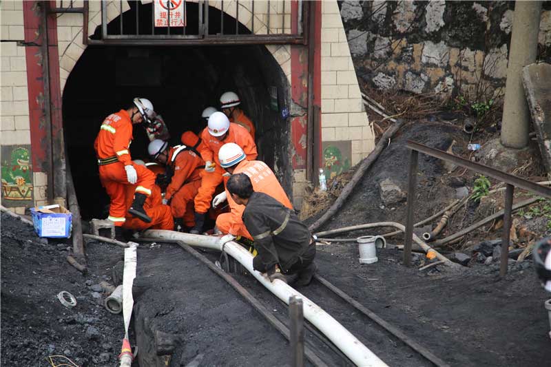 高清組圖：云南曲靖一煤礦透水22人被困 500余人開展救援工作【18】