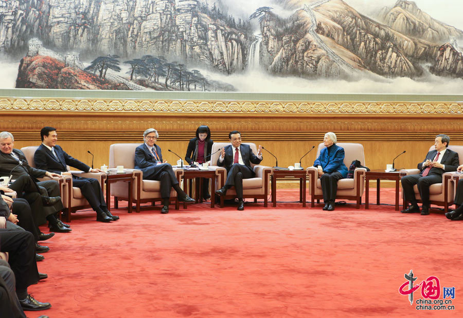 2014年1月21日，農曆馬年春節前夕，國務院總理李克強在人民大會堂同在華部分外國專家親切座談。