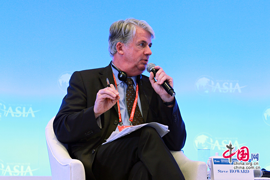 2014年4月10日，博鳌亚洲论坛，“APEC：因应亚洲的新未来”分论坛举行。图为全球基金会秘书长Steve Howard主持分论坛