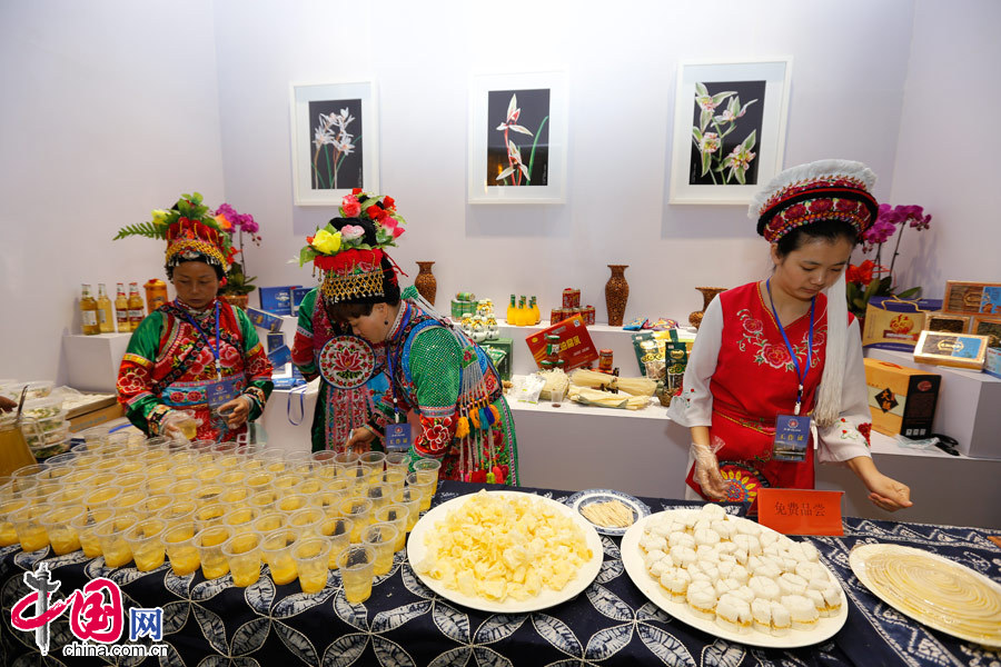 4月12日，“民族自治州成就展”系列活動之大理白族文化周在北京民族文化宮開幕。圖為特色美食。 人民畫報社 吳亮攝影