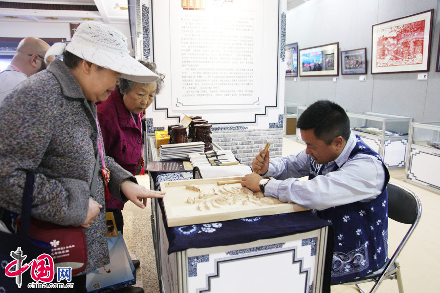 4月12日，“民族自治州成就展”系列活動之大理白族文化周在北京民族文化宮開幕。圖為展覽現場。中國網記者 李佳攝影