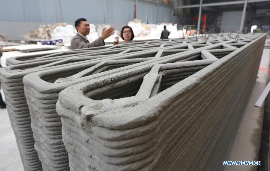 近日，10幢3D打印建筑在上海张江高新青浦园区内揭开神秘面纱。