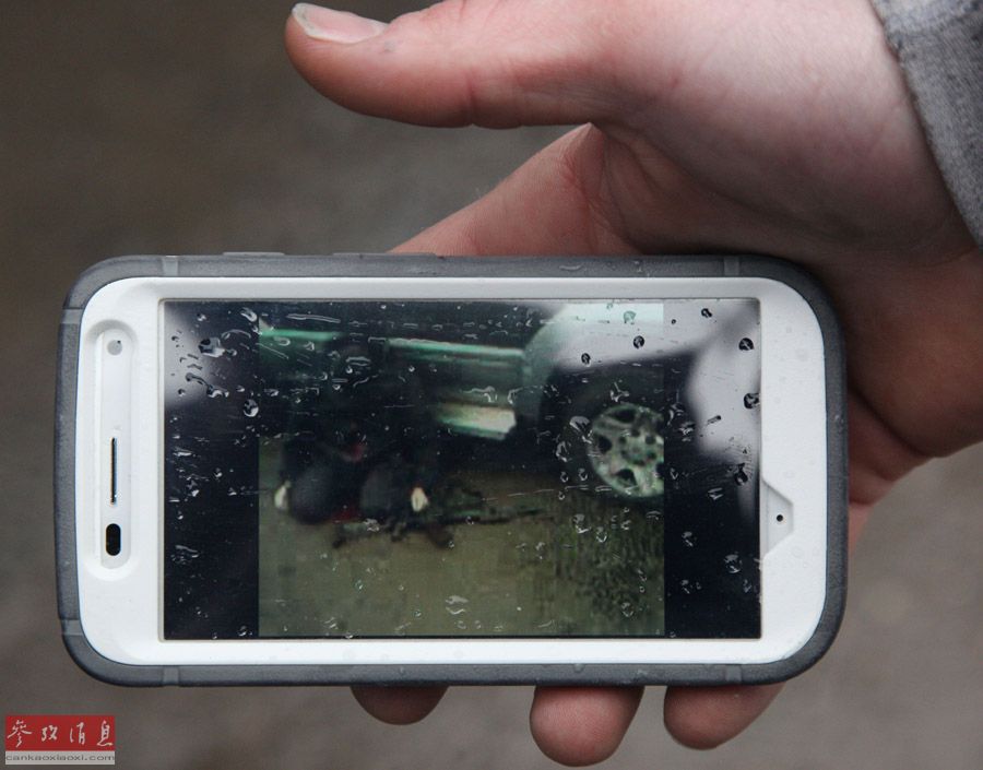 乌克兰交火现场：士兵被射杀