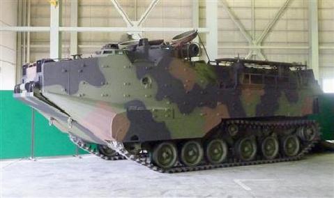 日本防卫省首次公开水陆两栖战车