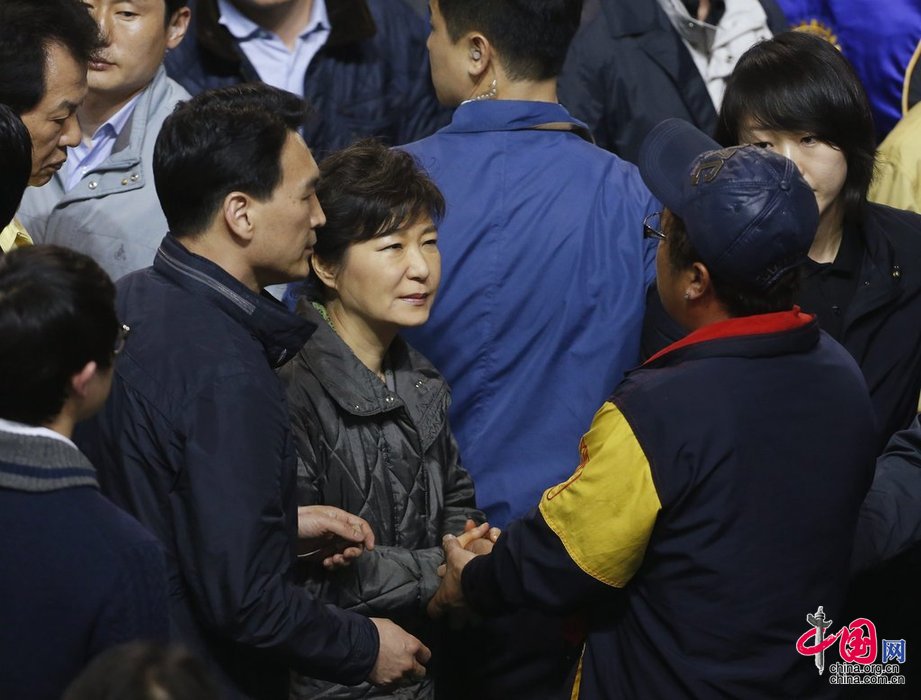 南韓沉沒客輪遇難人數增至25人 有兩名中國人[組圖] 