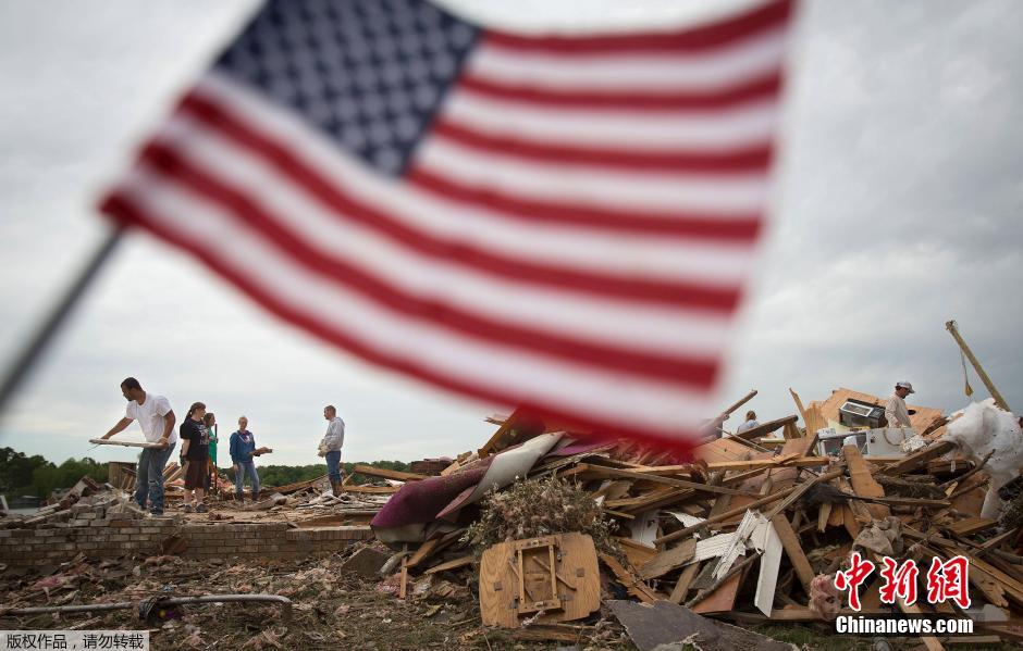 美國持續遭龍捲風襲擊 死亡人數升至30人[組圖]