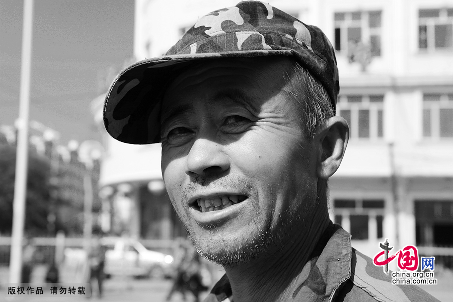 【图片故事】农民工的微笑