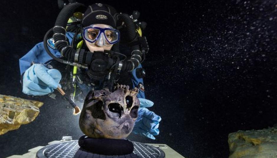 墨西哥考古人员发现13000年前少女骸骨