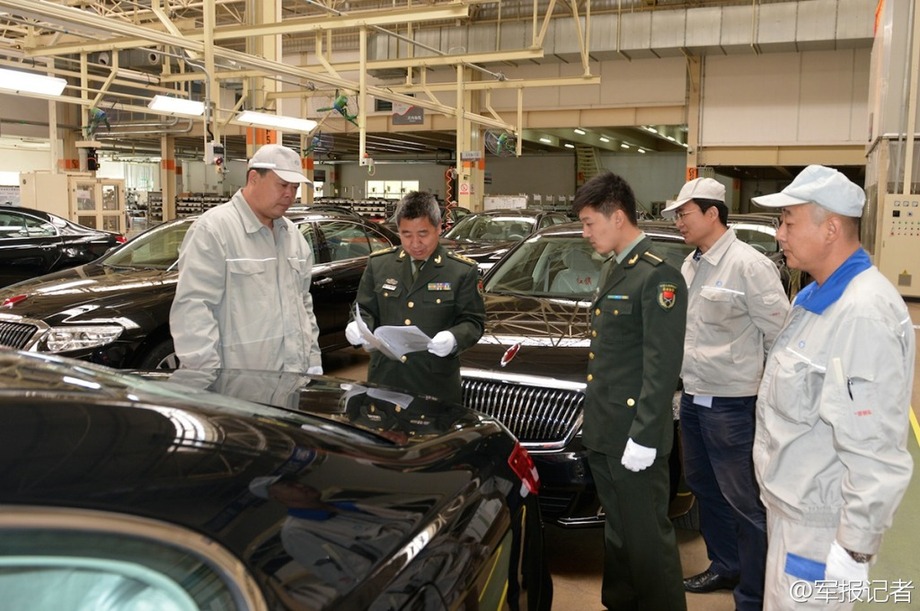 軍隊公務車全面實現國産化 千余臺紅旗轎車交付部隊[組圖]