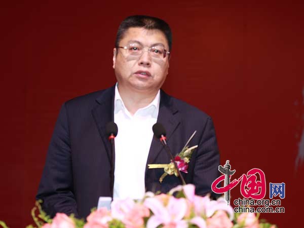 “中国互联网产业高峰论坛”开幕 中国保护消费者基金会打假工作委员会秘书长刘丰发言 中国网 王东海摄