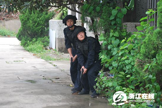 導彈博士也來杭州做警察 上崗前到PTU巡街一年[組圖]