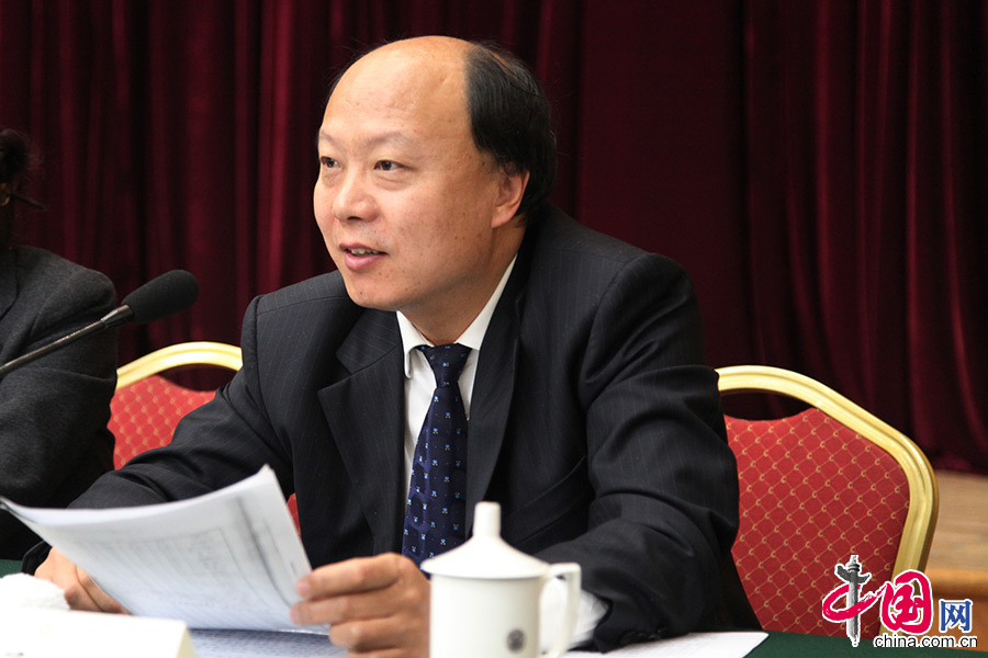 甘肃省能源局局长孟开回答记者提问