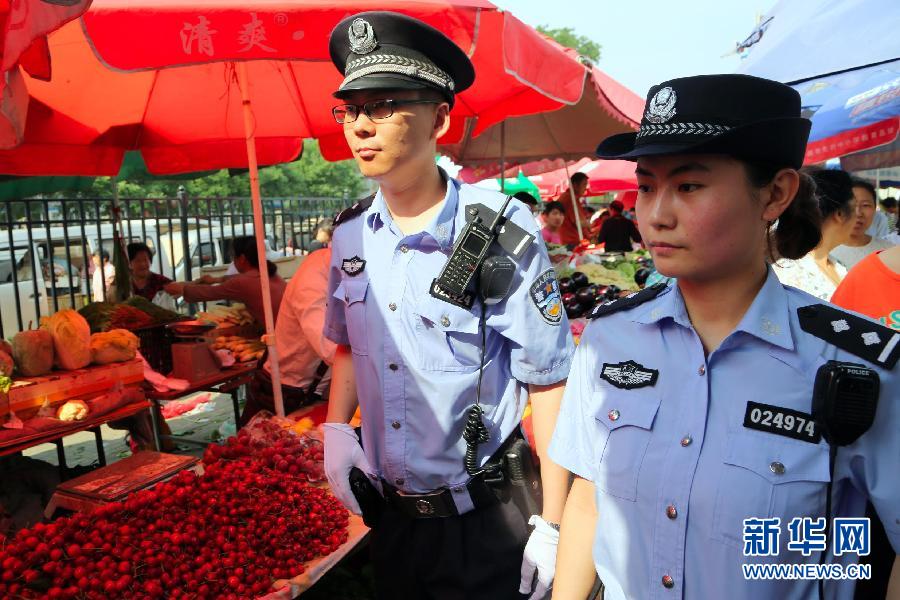北京启动一级防控方案 民警带枪巡逻五大地铁站