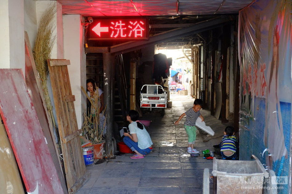 北京“光背男圍毆少年”事件發生的村子