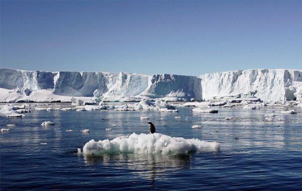 被“栓”住的南极海冰