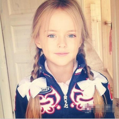俄罗斯9岁模特走红 盘点全球超美小萝莉
