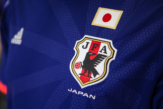 日本队球衣被指暗含旭日军旗元素