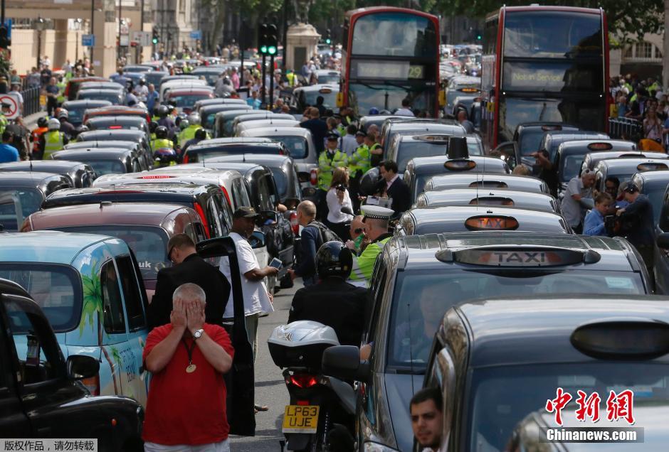 歐洲計程車司機大罷工 抗議使用打車軟體[組圖]