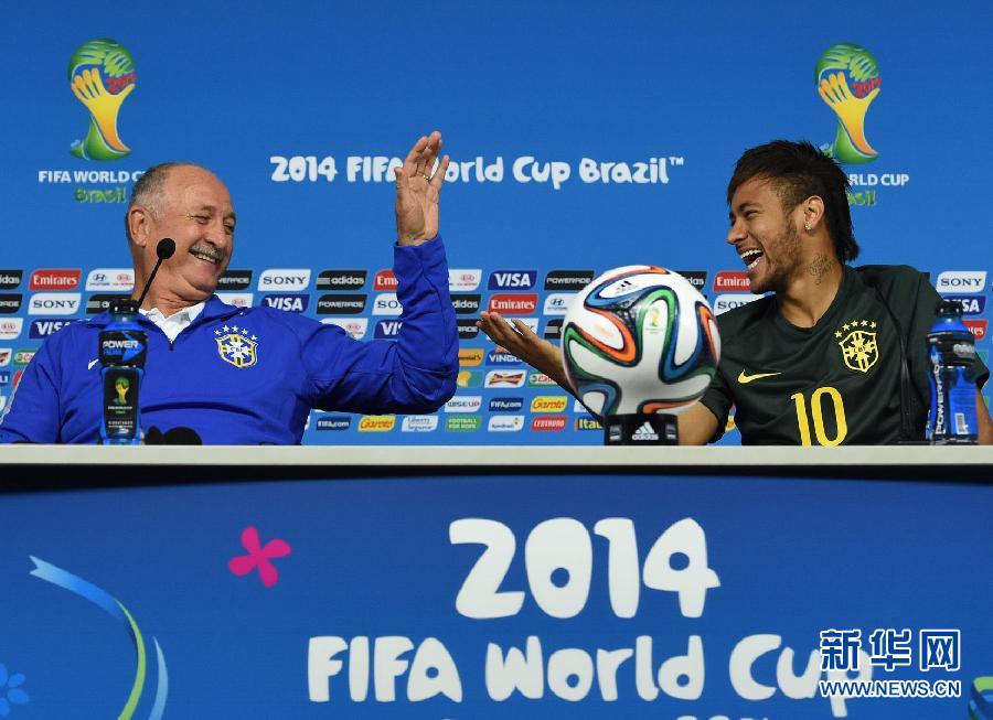 （世界杯）（1）足球——巴西队举行赛前发布会