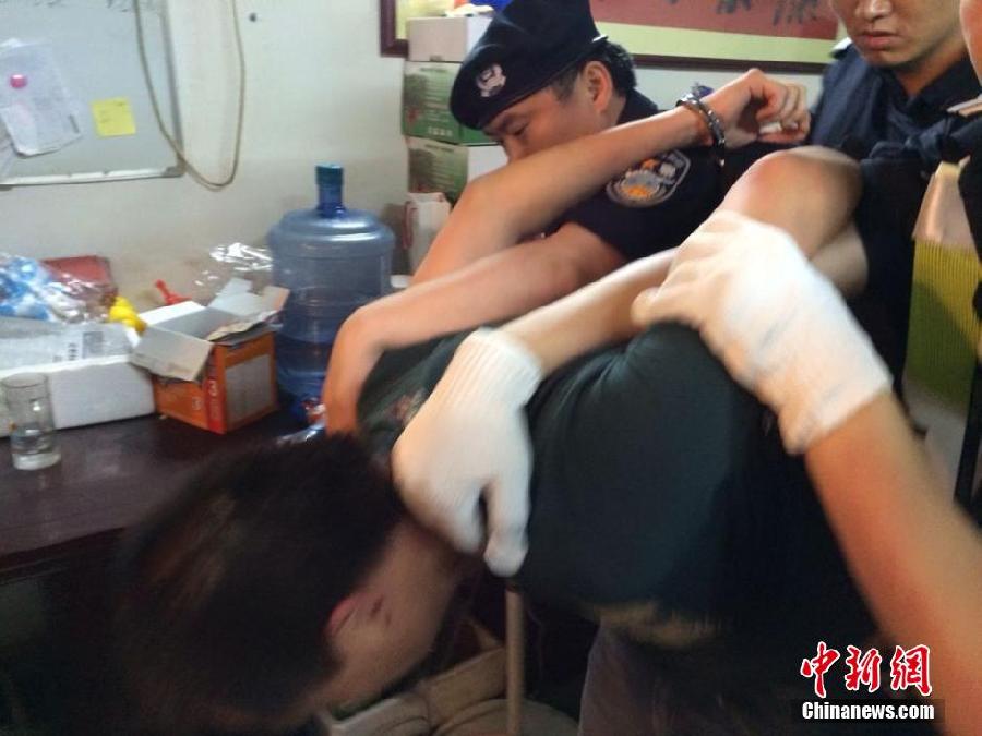 杭州发生持刀劫持人质事件 警方10分钟解救