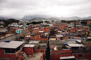 巴西贫民窟无脏乱差 10万居民脱离黑帮控制(图)