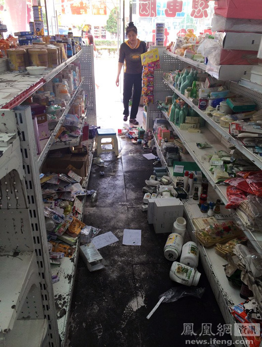 连日来，陕西神木“官员”陈志平夫妇坐拥大面积商产、打砸门店等问题引起广泛关注，目前，神木县纪委已介入调查。