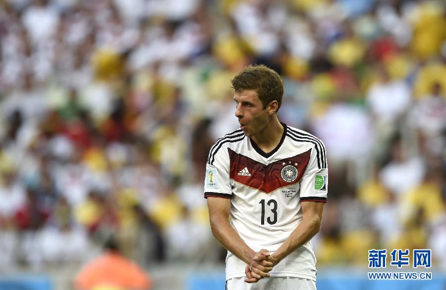 高清:世界杯小组赛德国2:2迦纳 克洛泽救主