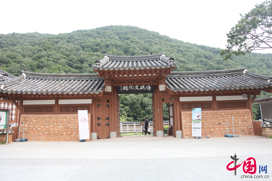  6月18日，“南韓全羅南道考察團”到達光州，並參觀考察了無等山國立國家公園，圖為無等山國立公園傳統文化館。 中國網記者 李佳攝影