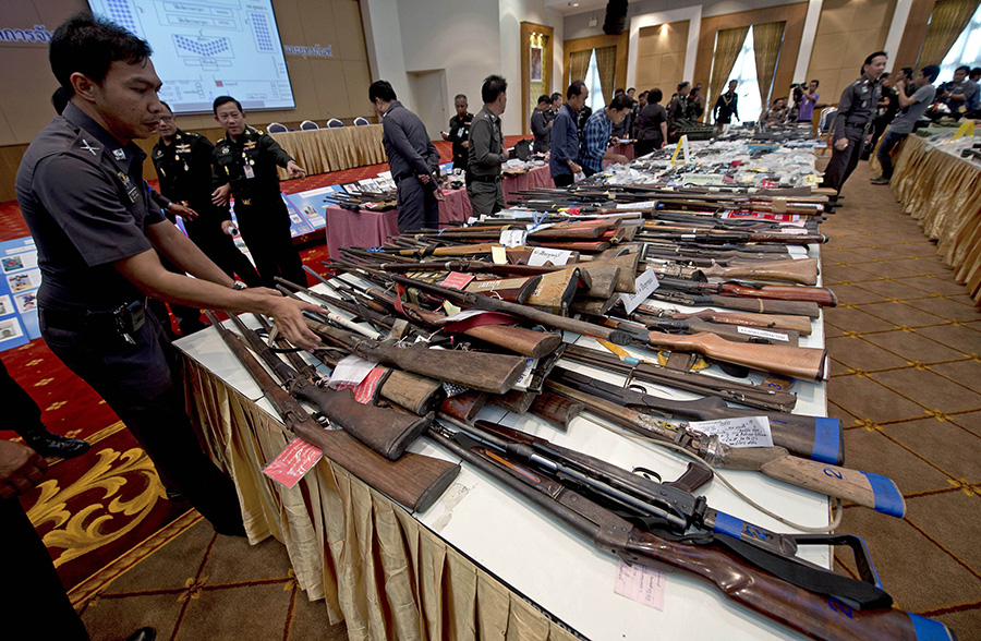 泰國展示軍方接管政權以來所繳武器
