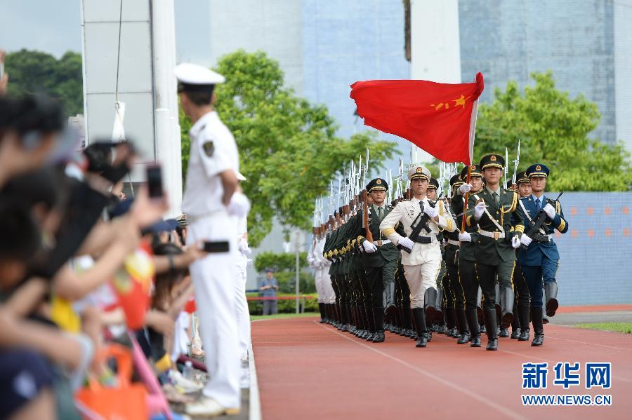 駐港部隊昂船洲軍營舉行開放日活動