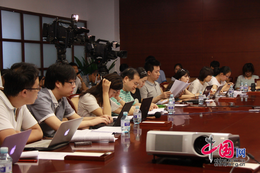 参加发布会的媒体记者 中国网宗超 摄影
