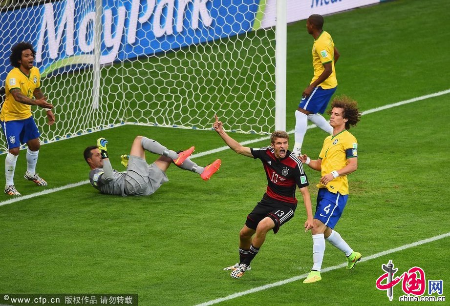 德国7:1虐巴西 克洛泽16球超大罗成世界杯最佳