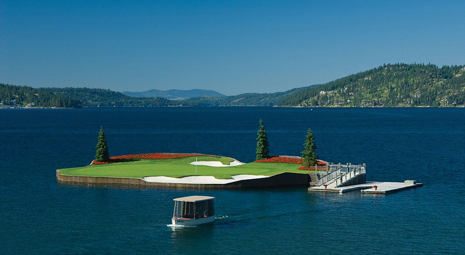 探訪全球唯一能漂浮水中的高爾夫球場[組圖]