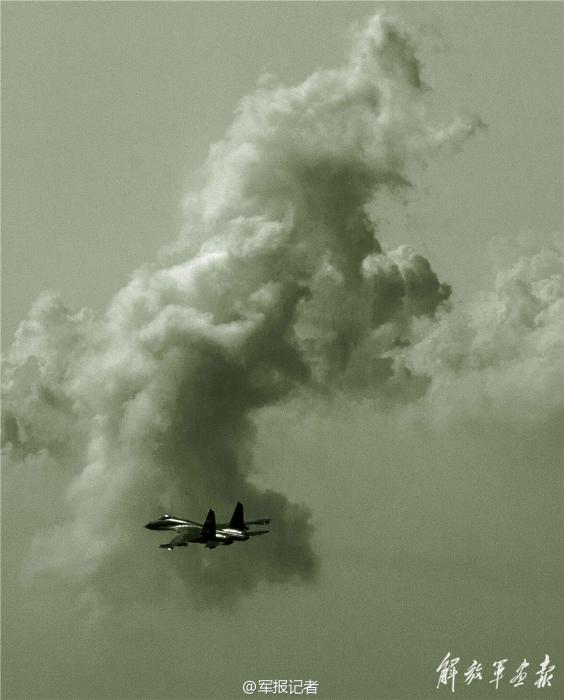 攝影師鏡頭中的中國戰機[組圖]