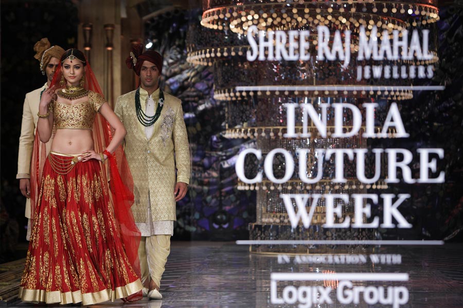 2014印度時裝設計周在新德里閉幕[組圖]