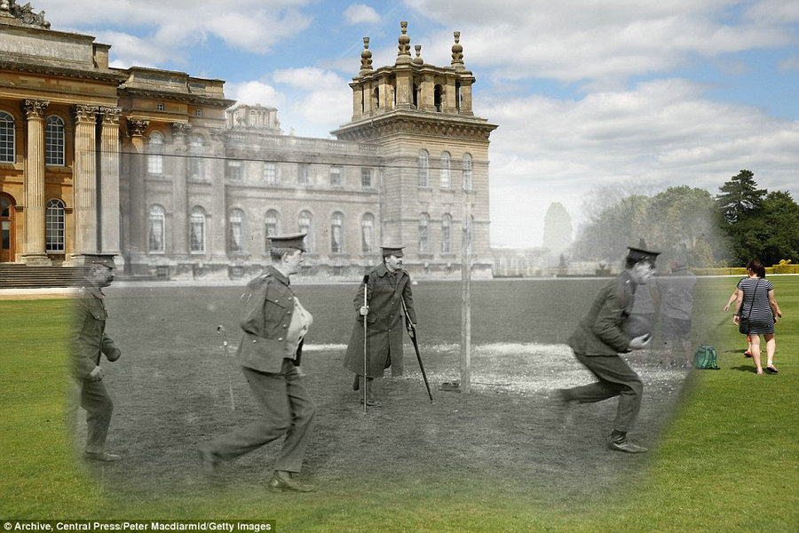 1916年，布萊尼姆宮外受傷的士兵在玩足球。
