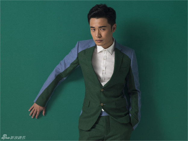 陈赫时尚写真 拼色西装演绎复古风_生活频道