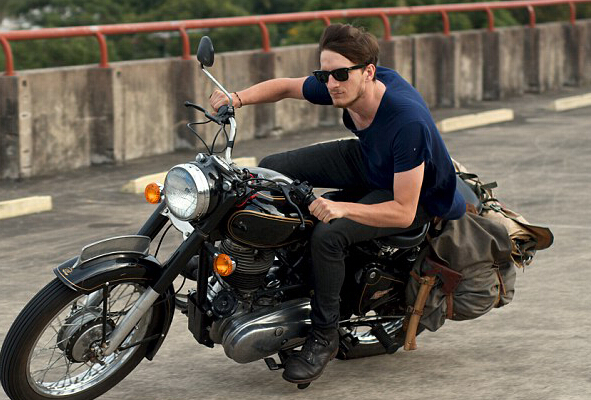 澳男子骑摩托环游23国呼吁关注抑郁症