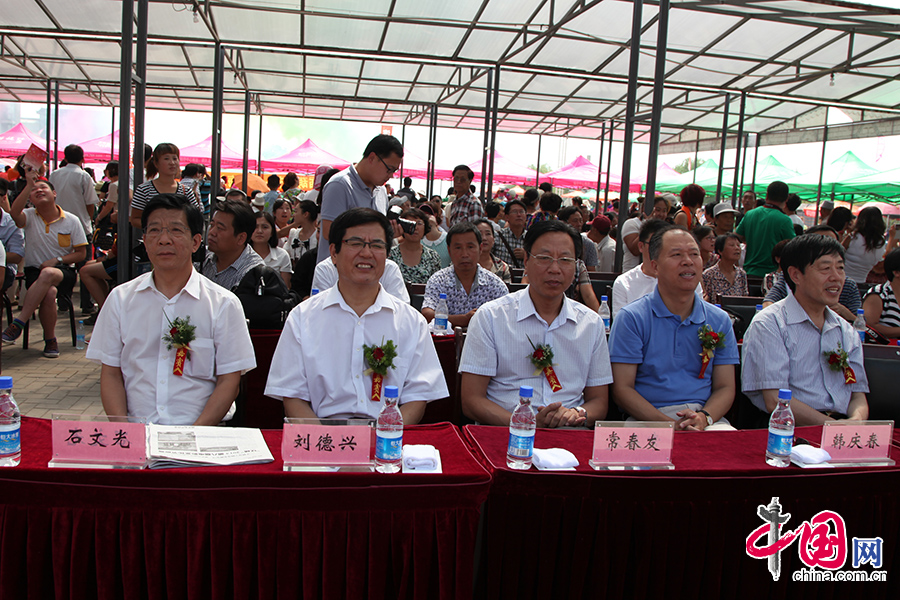 第五届中国葫芦岛(龙港)国际葫芦文化节拉开帷