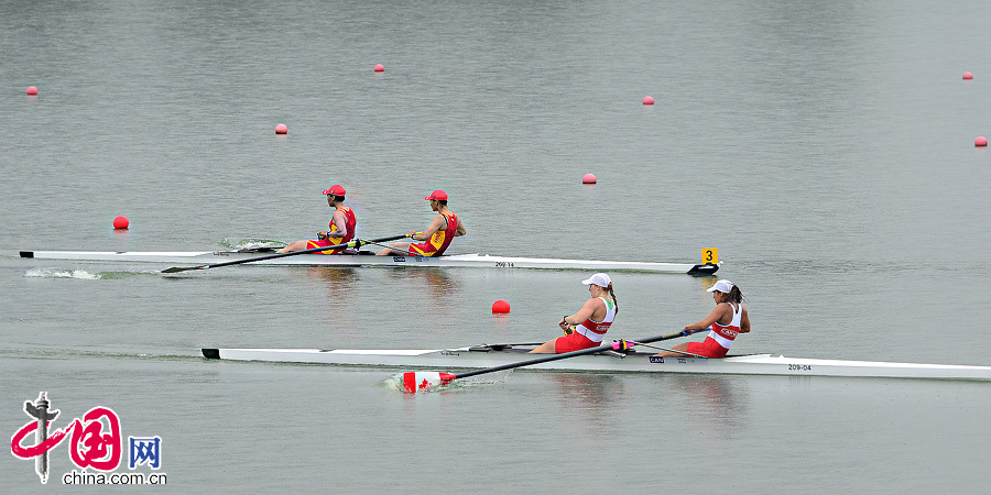 8月18日上午，女子赛艇双人单桨和男子赛艇双人单桨预赛在南京市水上运动学校举行。